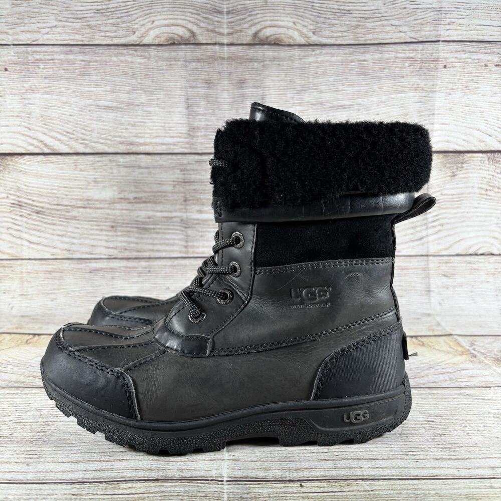 UGG Waterproof Shearling Lace Up Winter Boots Kids Size 4 Black